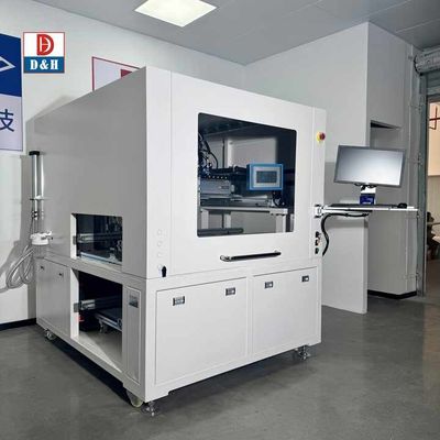 Système de distribution de colle robot Dispensateur compact de résine époxy pour la mise en pot de PCB avec chambre fermée
